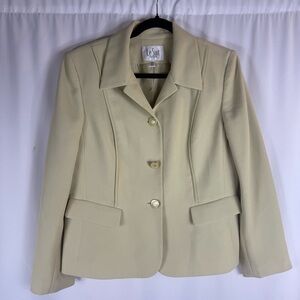 Le Suit Women's  long sleeve button front Blazer Size:12P